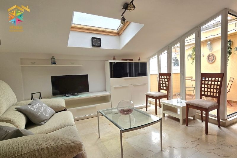 Ático luminoso con terraza en la playa. Torre del Mar