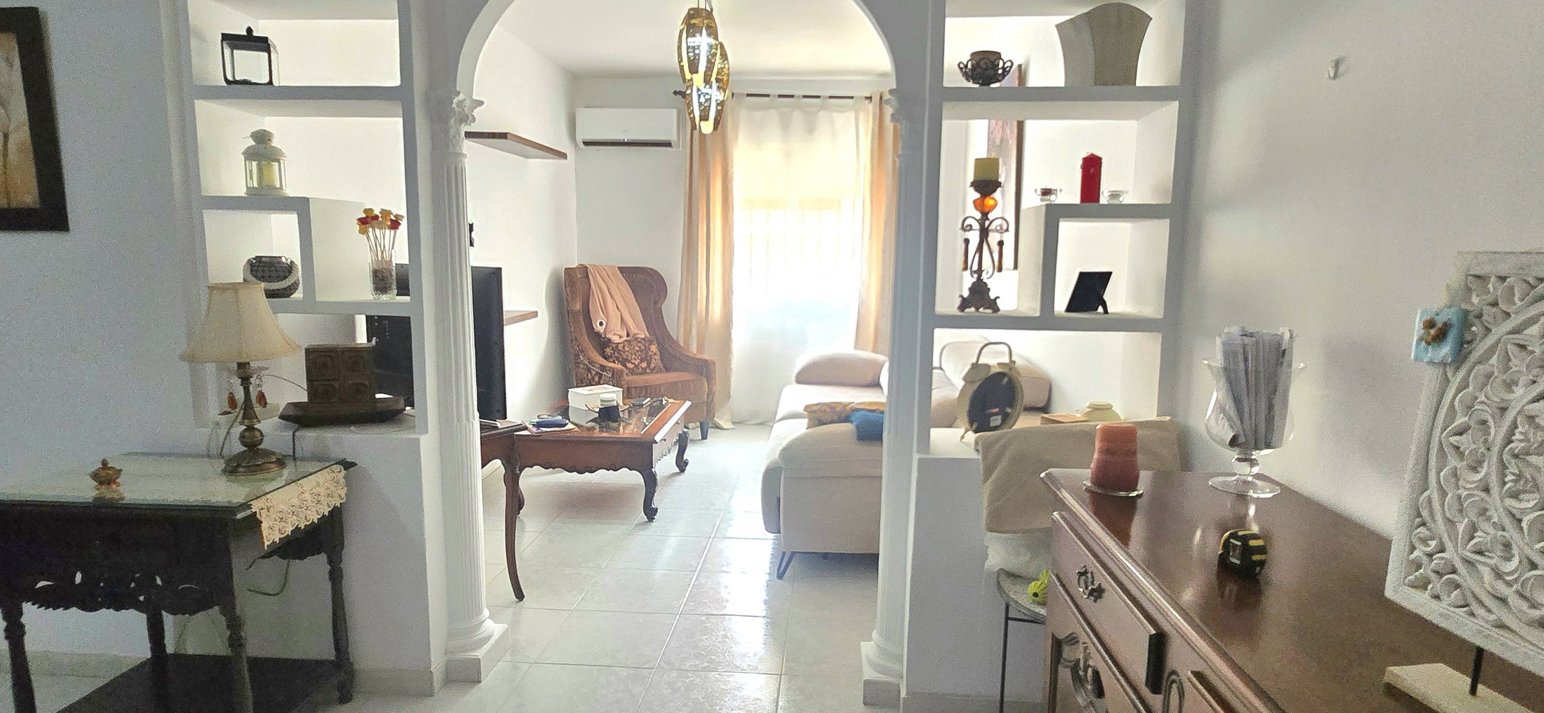 Salón Piso en Ronda. Vívelo Con Nosotros